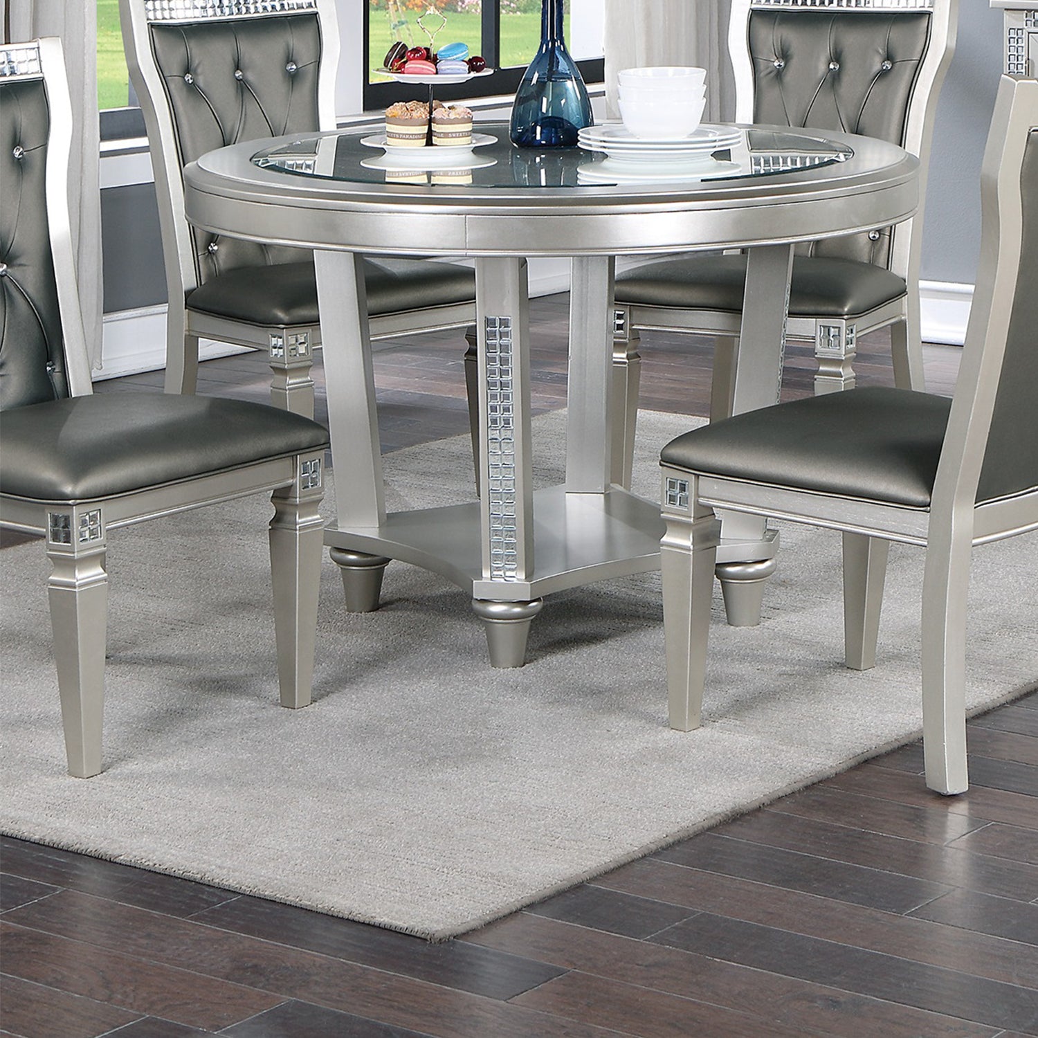 Traditional Dining Table and 4 Side Chairs  Furniture - Meissalivve